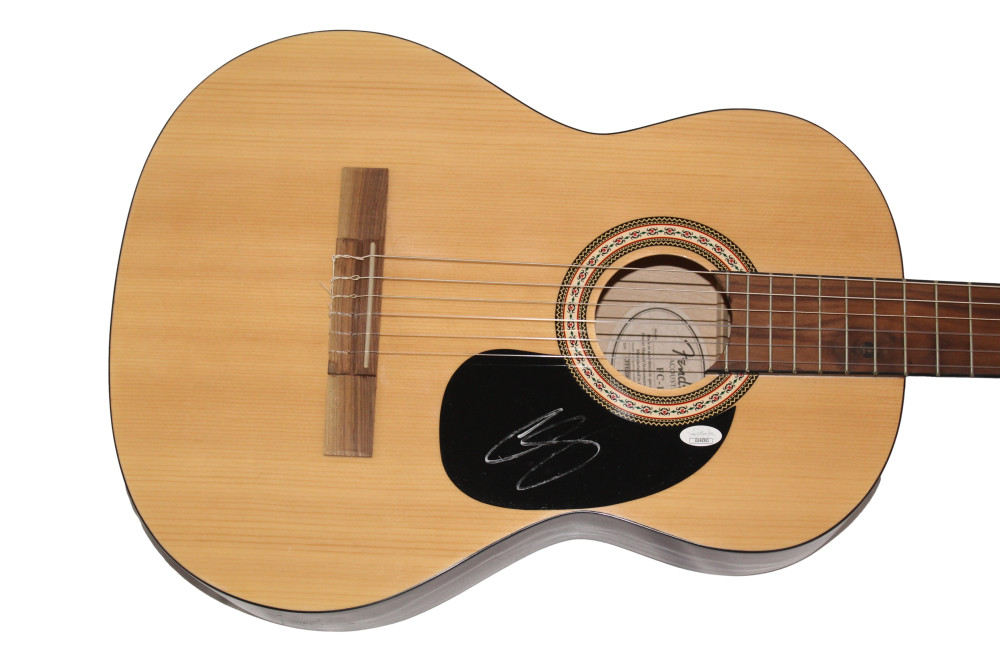 CHRIS STAPLETON SIGNED AUTOGRAPH FENDER ACOUSTIC GUITAR - COUNTRY STAR JSA COA