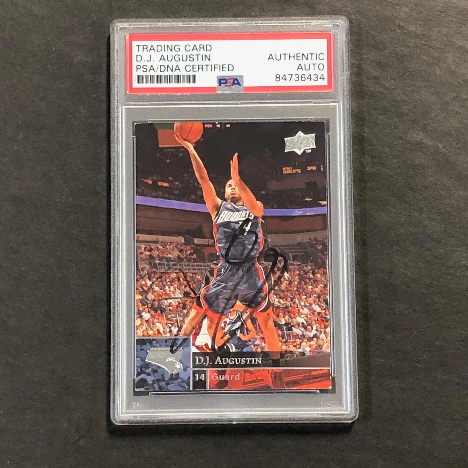 2009-10 Upper Deck Basketball #16 D.J. Augustin Signed Card AUTO PSA Slabbed Bob