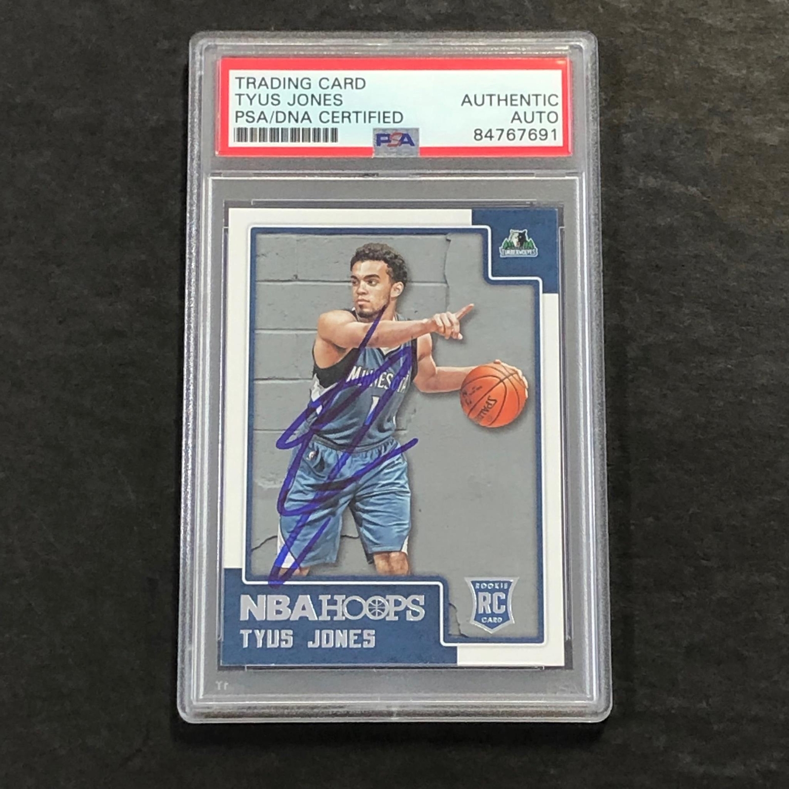 2015-16 NBA Hoops #293 Tyus Jones Signed Card AUTO PSA Slabbed RC Minnesota Timb