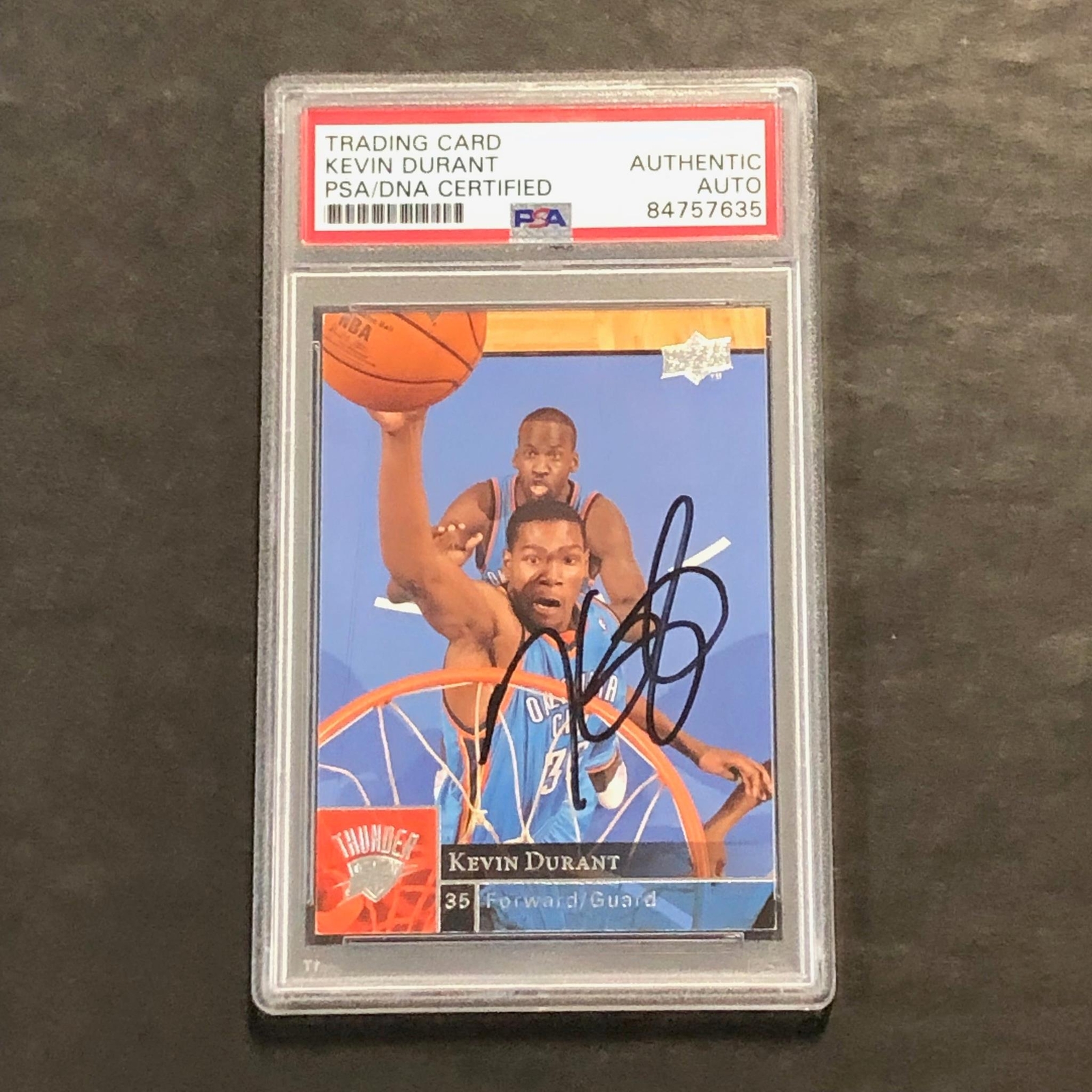 2009-10 Upper Deck #135 Kevin Durant Signed Card AUTO PSA Slabbed Thunder