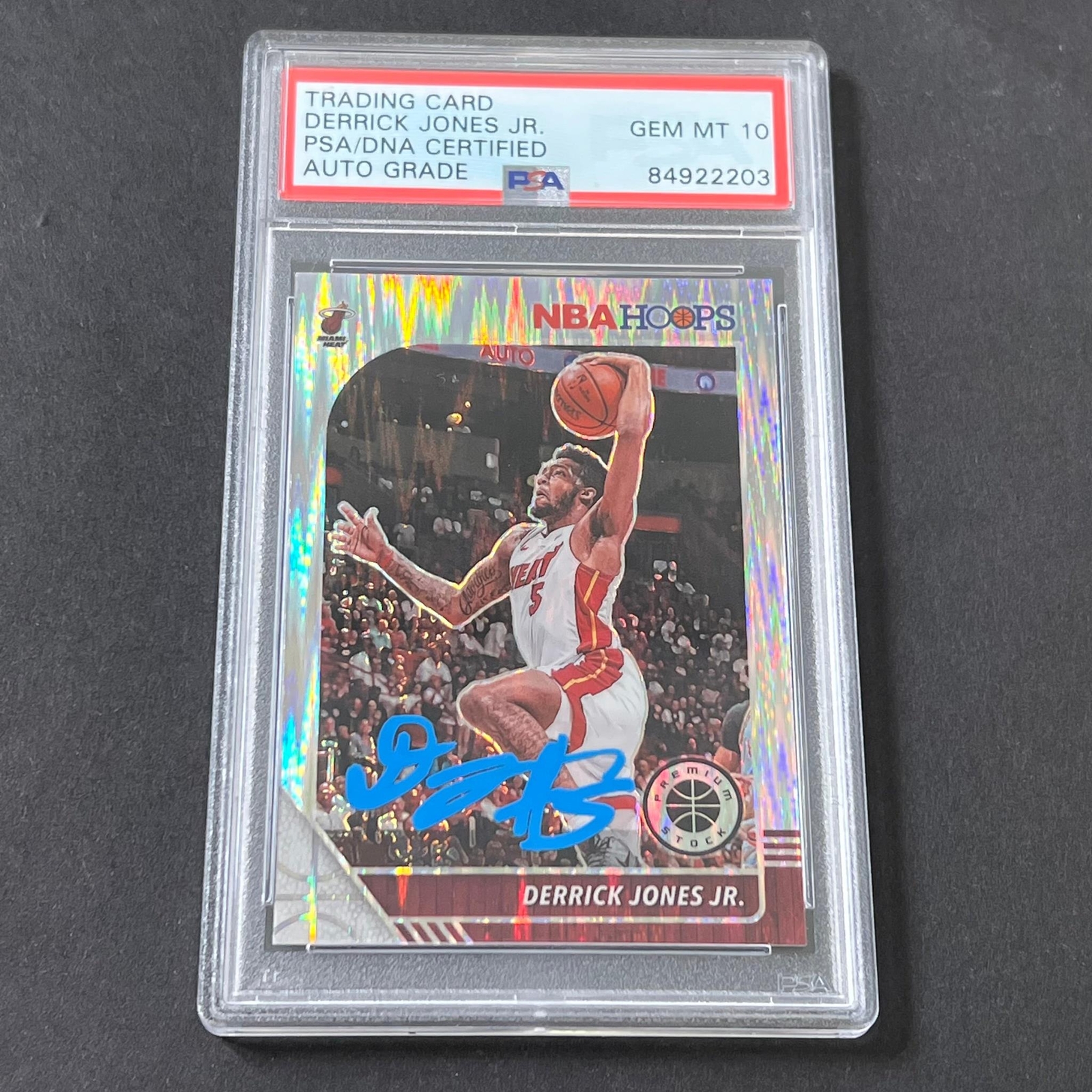 2019-20 NBA Hoops Premium #101 Derrick Jones Jr. Signed Card AUTO 10 PSA Slabbed