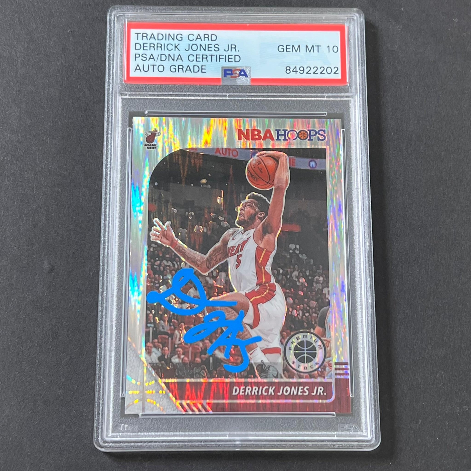 2019-20 NBA Hoops Premium #101 Derrick Jones Jr. Signed Card AUTO 10 PSA Slabbed