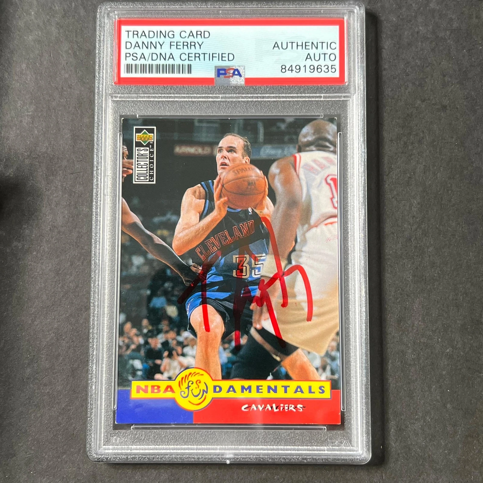 1996-97 Collector's Choice #170 Danny Ferry Signed Card AUTO PSA Slabbed