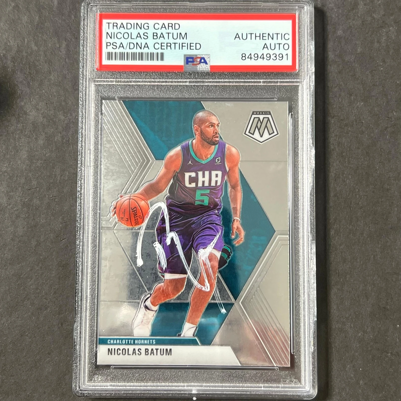 2019-20 Panini Mosaic #102 Nicolas Batum Signed Card AUTO PSA Slabbed Hornets
