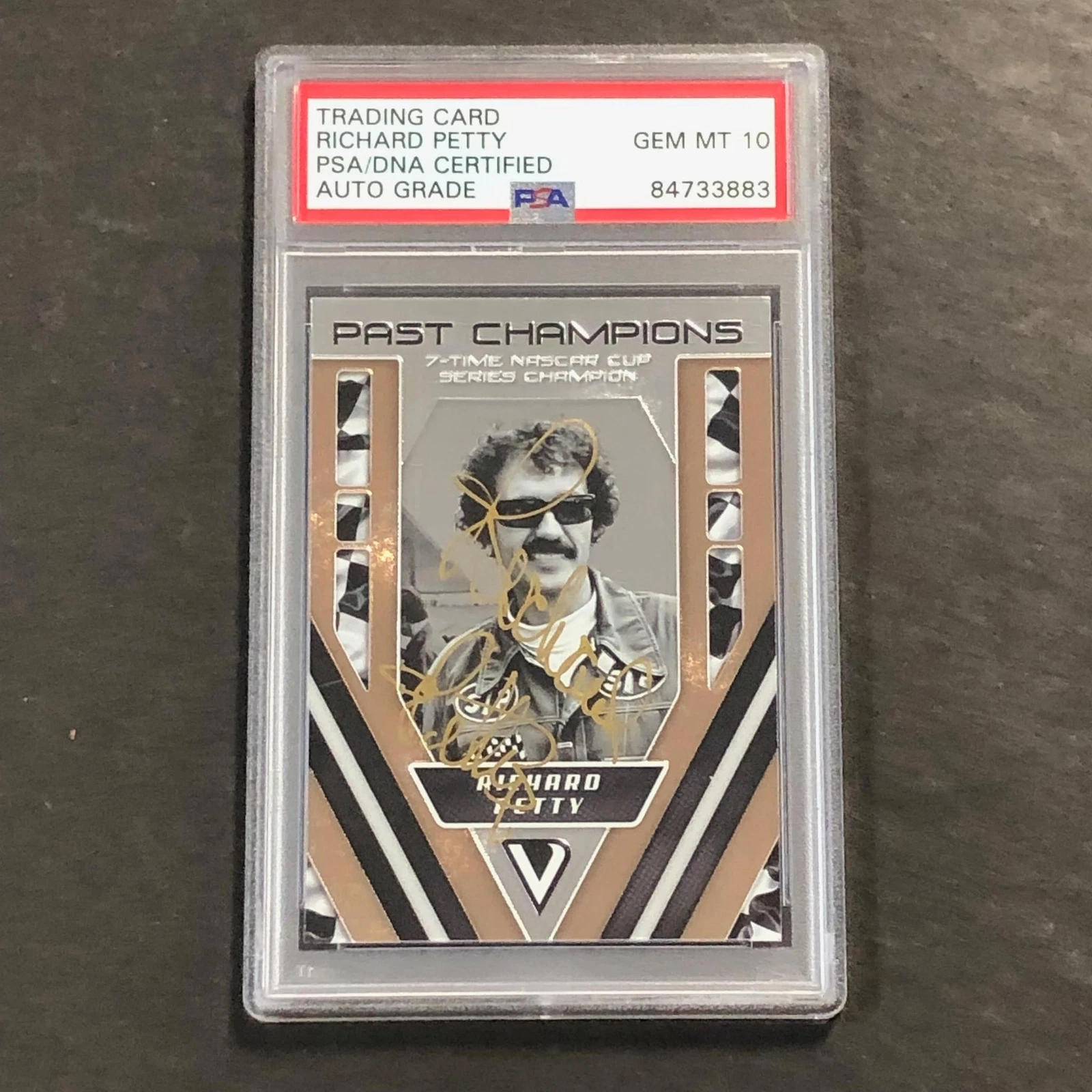 2019 Panini Victory Lap #75 Richard Petty Signed Card AUTO 10 PSA Slabbed Nascar