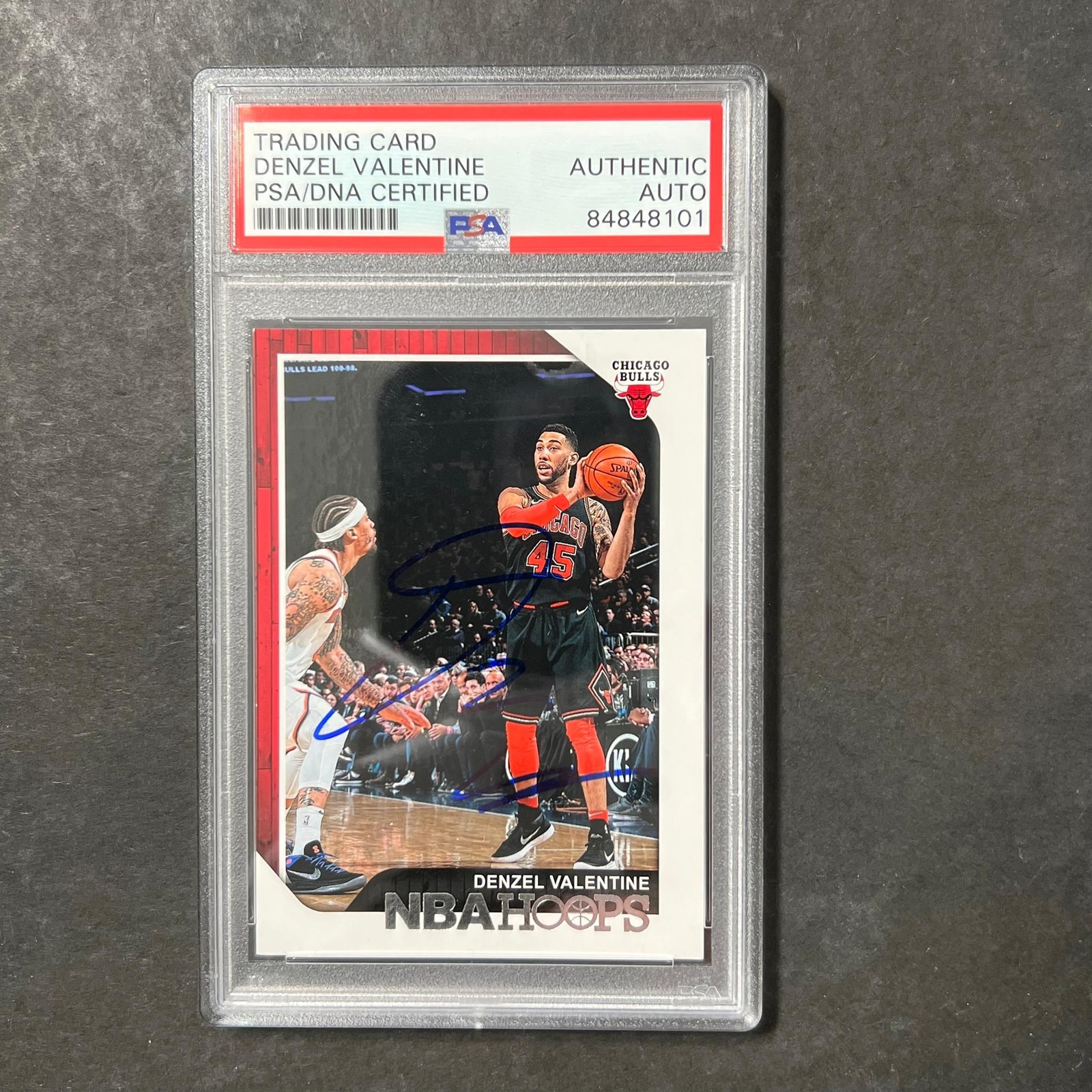 2018-19 NBA HOOPS #224 DENZEL VALENTINE SIGNED CARD AUTO PSA SLABBED BULLS COLLECTIBLE MEMORABILIA