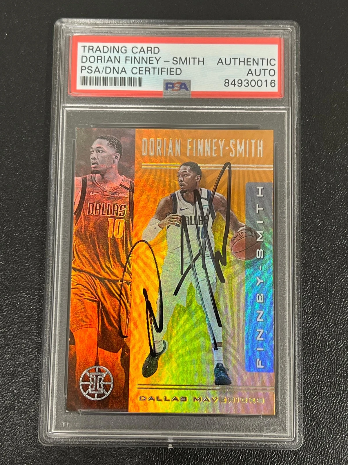 2019-20 Panini Illusions #115 Dorian Finney-Smith Signed Card AUTO PSA Slabbed M