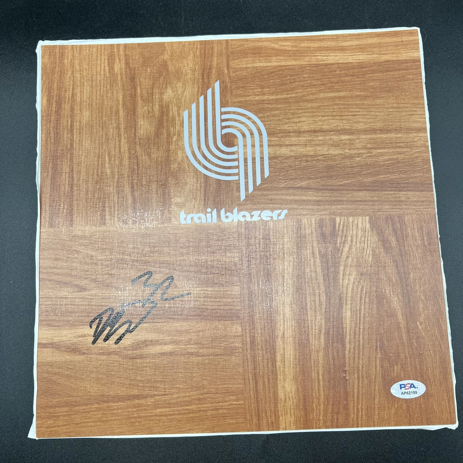 Donovan Clingan Signed Floorboard PSA/DNA Autographed Blazers