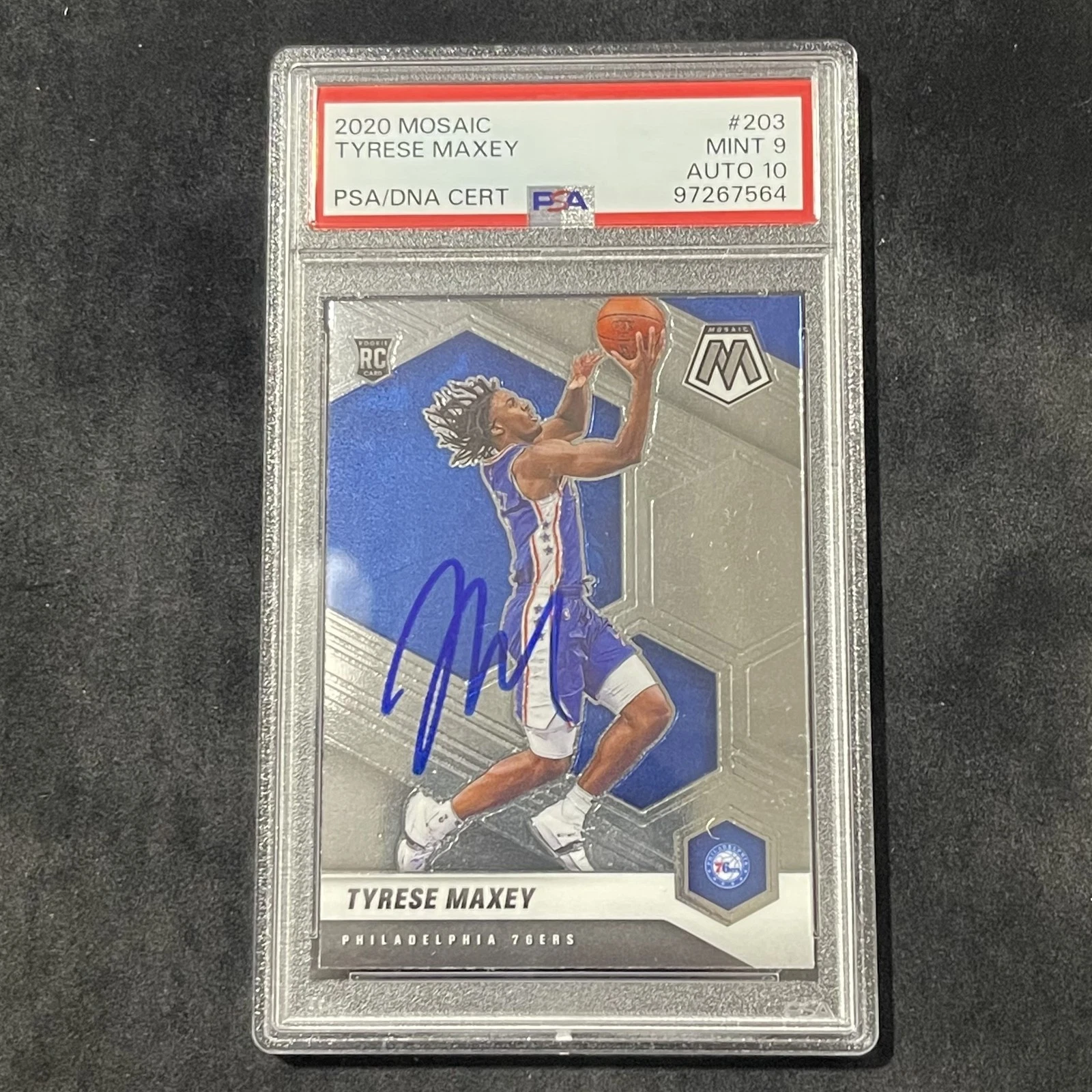 2021 Panini Mosaic #203 Tyrese Maxey signed card  PSA 9 Auto 10