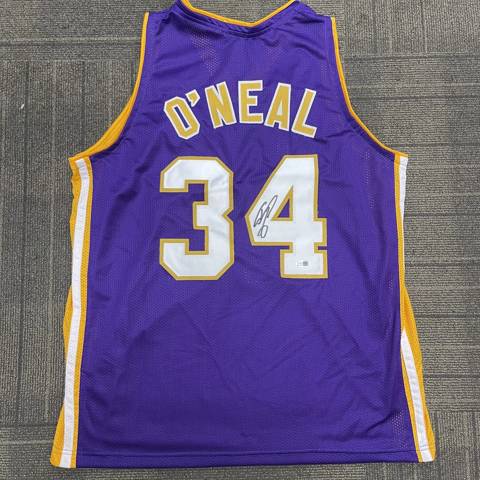 Shaquille O'Neal Signed Jersey JSA Los Angeles Lakers Autographed