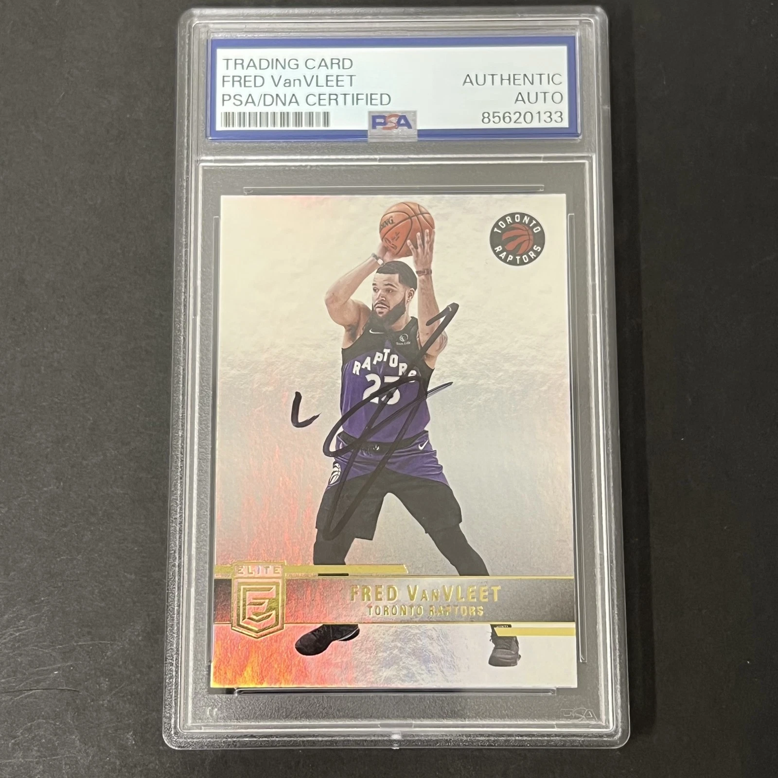 2021-22 Panini Donruss Elite #195 Fred VanVleet signed card PSA