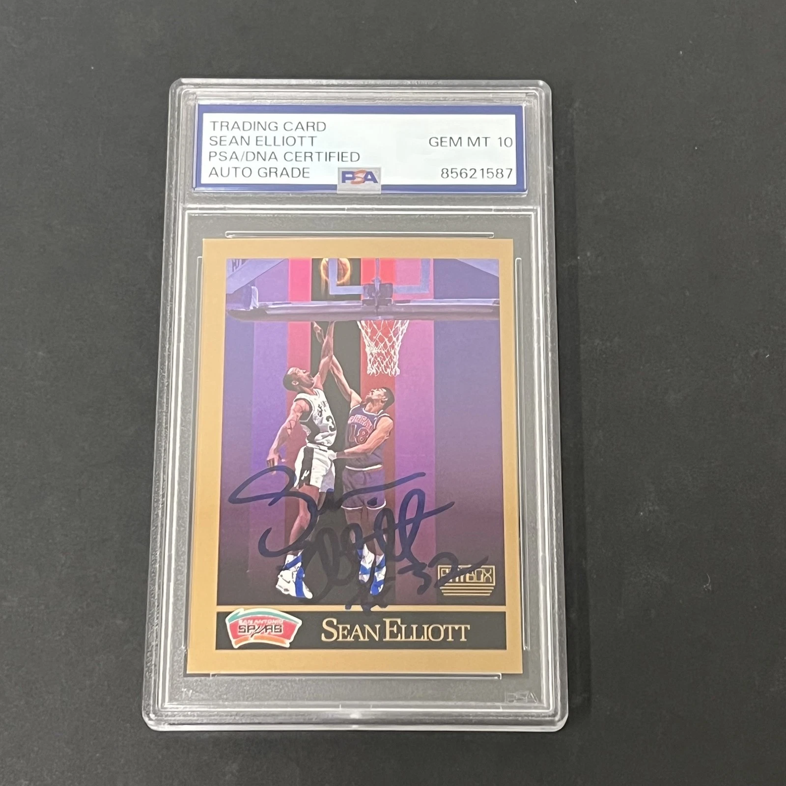 1990-91 NBA Skybox #256 Sean Elliott signed card PSA