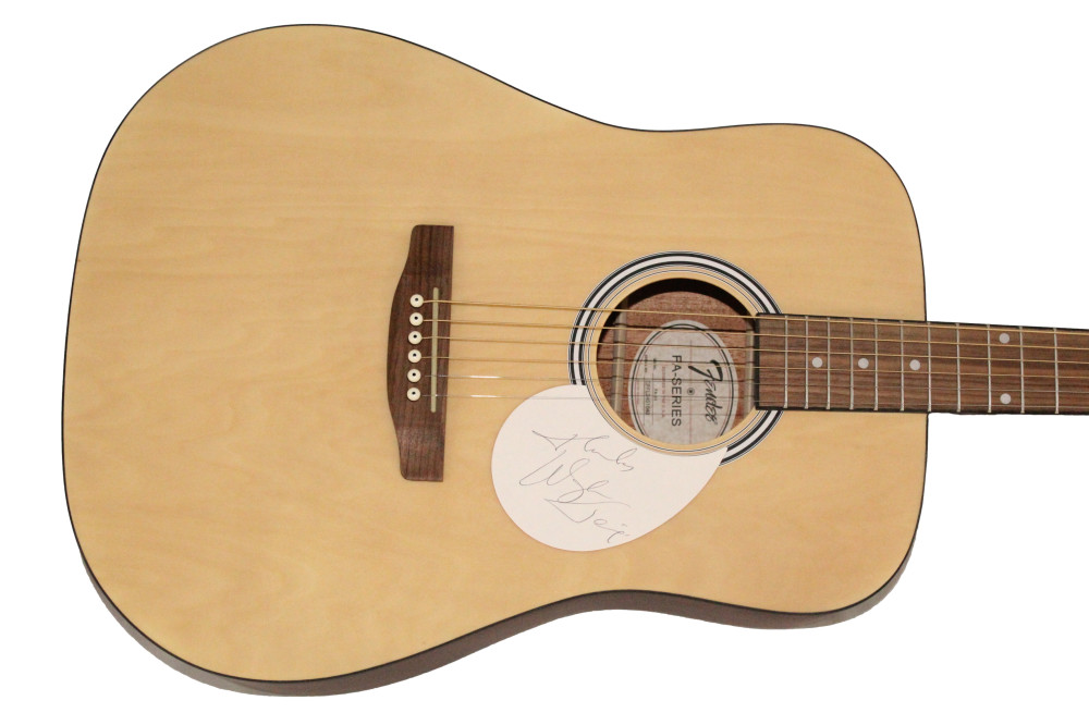 Waylon Jennings Signed Autograph Fender Acoustic Guitar w/ Beckett COA