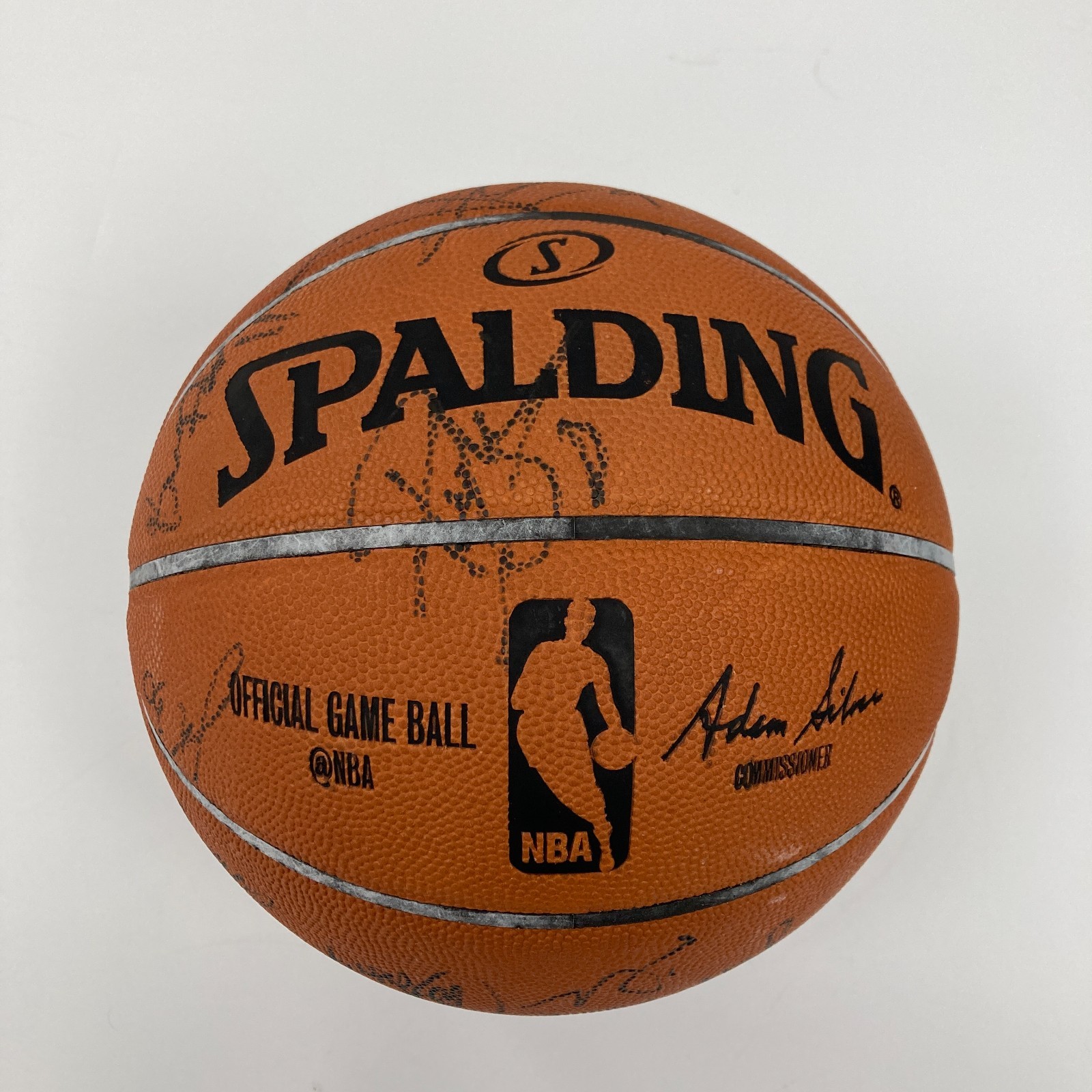 San Antonio Spurs Team Signed Game Used Basketball Tony Parker Ginobili Leonard