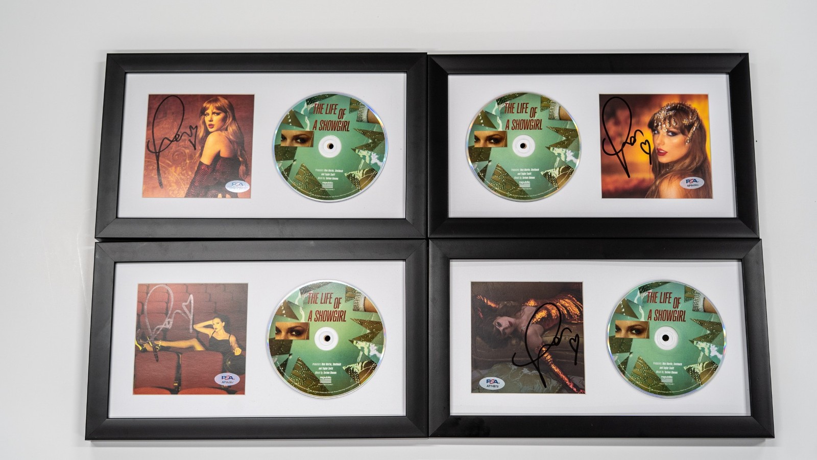 Taylor Swift Signed CD Cover Bundle Framed PSA/DNA The Life of a Showgirl