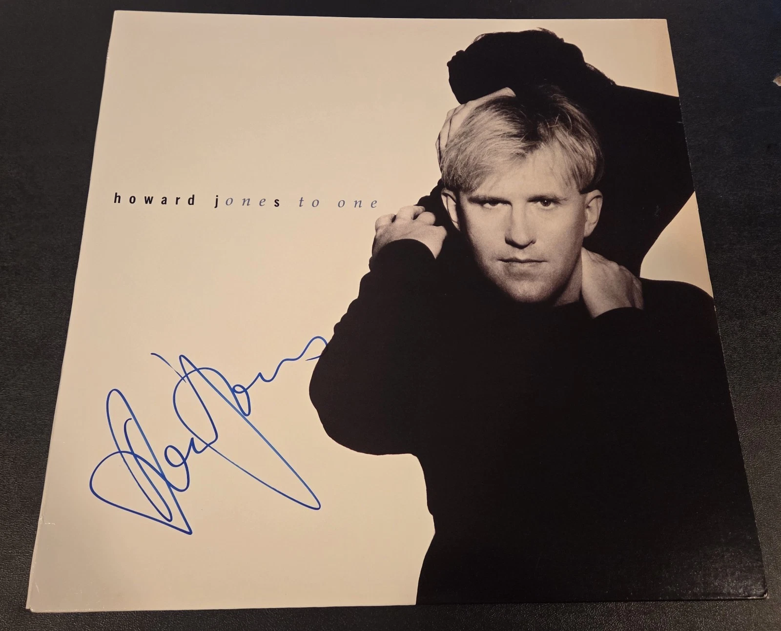 HOWARD JONES signed autographed 
