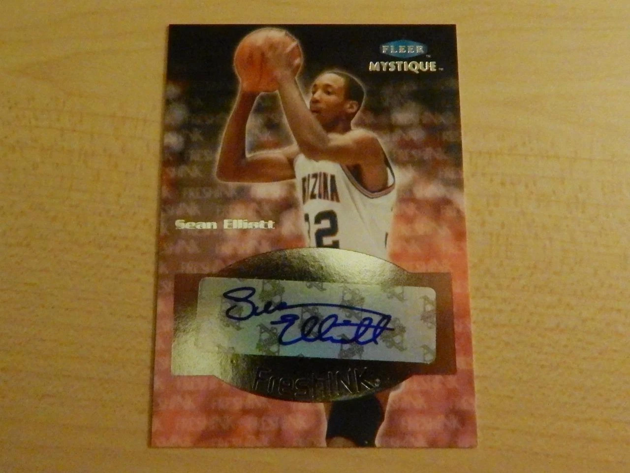 2012-13 FLEER RETRO BASKETBALL SEAN ELLIOTT FRESH INK AUTO U OF A