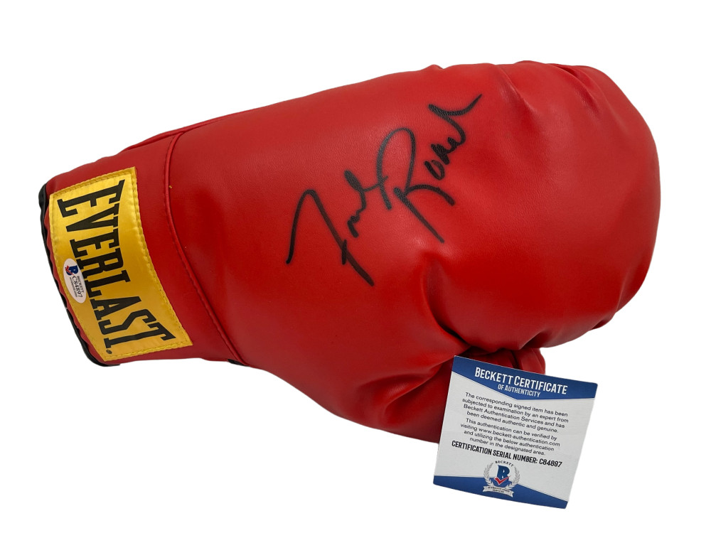 FREDDIE ROACH SIGNED BOXING GLOVE EVERLAST AUTHENTIC AUTOGRAPH BECKETT COA 2