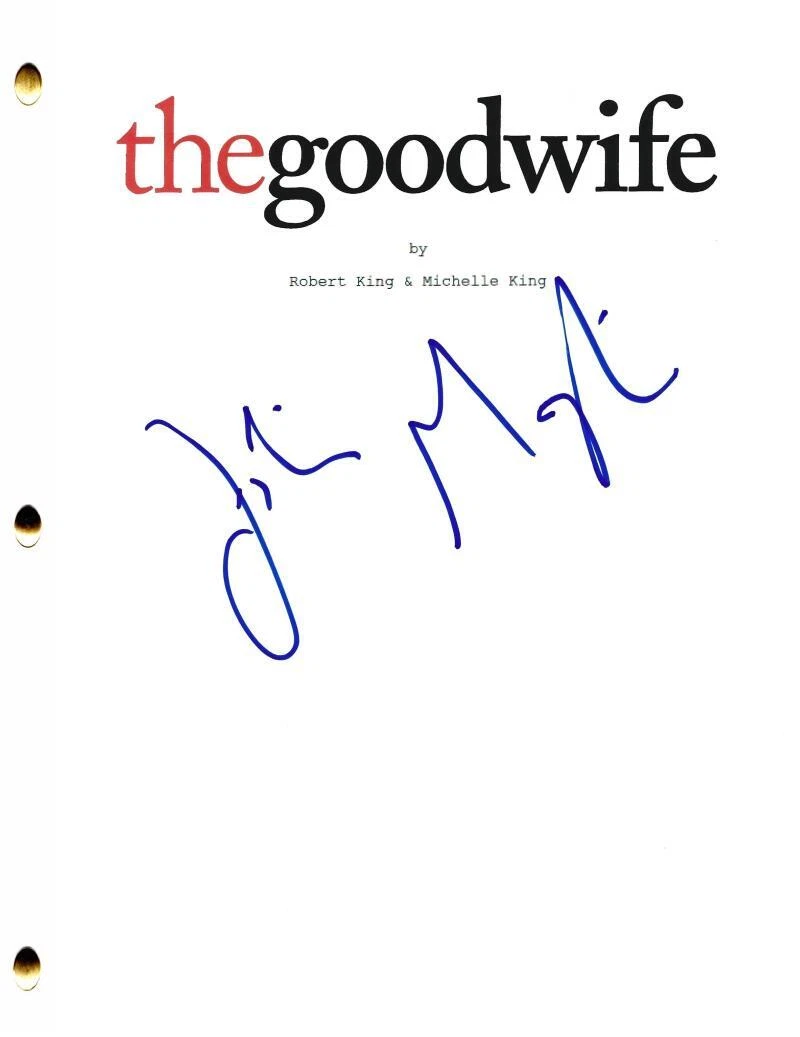 JULIANNA MARGULIES SIGNED THE GOOD WIFE PILOT SCRIPT AUTHENTIC AUTOGRAPH