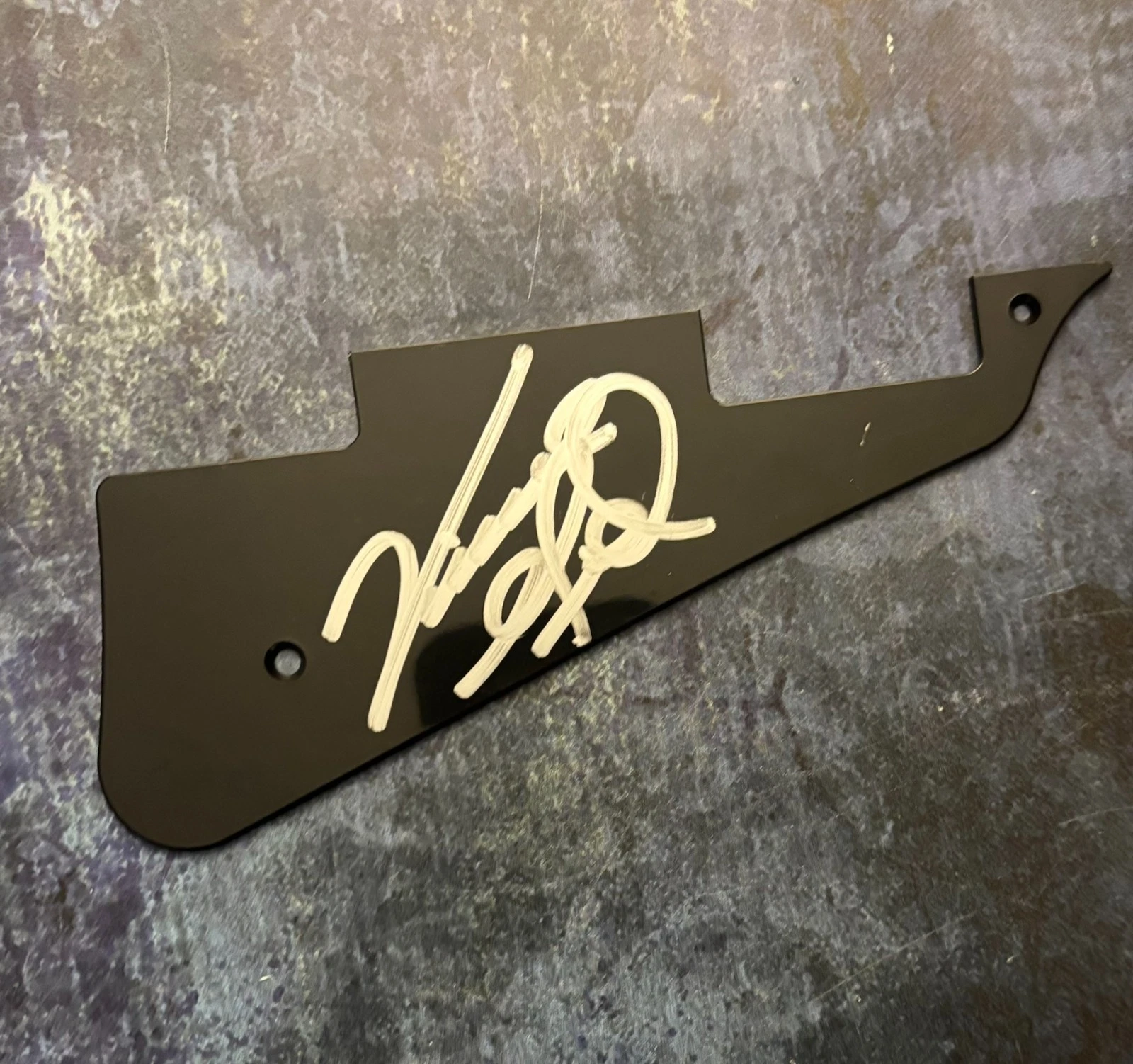 GFA The Eagles & Country Star * VINCE GILL *  Signed Electric Pickguard AD2 COA