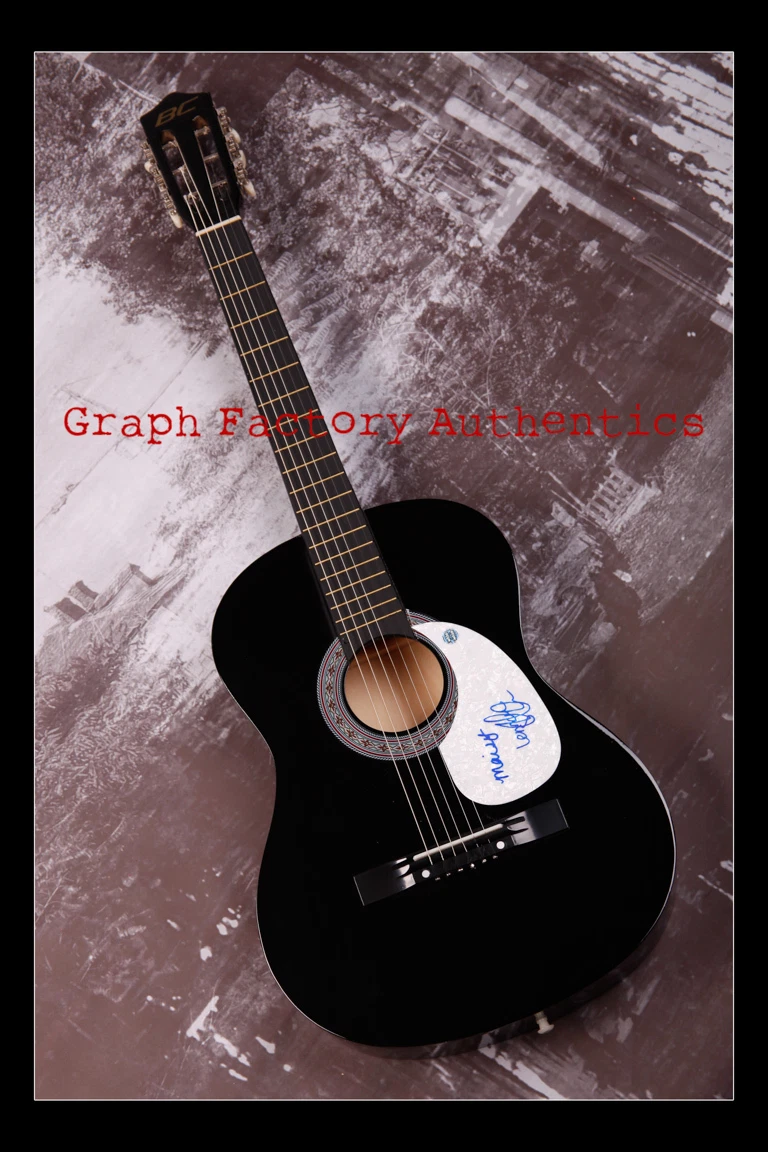 GFA Nashville TV Stars * LENNON & MAISY STELLA * Signed Acoustic Guitar MH2 COA
