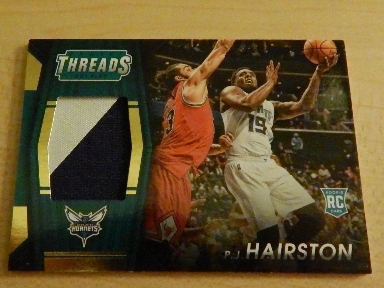 2014-15 PANINI THREADS P.J. HAIRSTON 2 CLR JERSEY ROOKIE #ED /25 HORNETS SSP