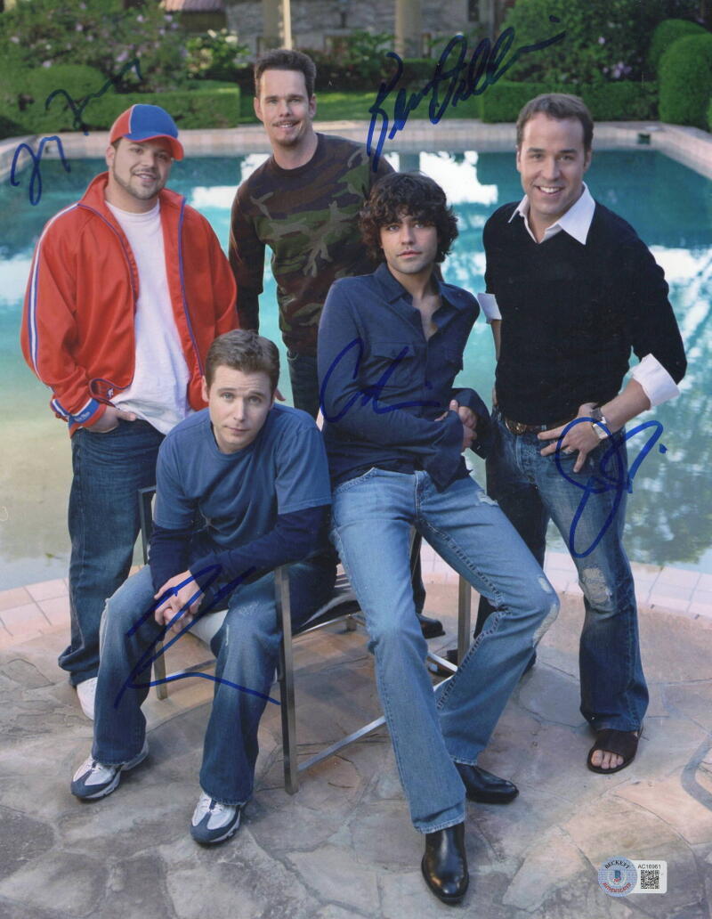 ENTOURAGE CAST SIGNED 11X14 PHOTO AUTHENTIC AUTOGRAPH BECKETT LOA