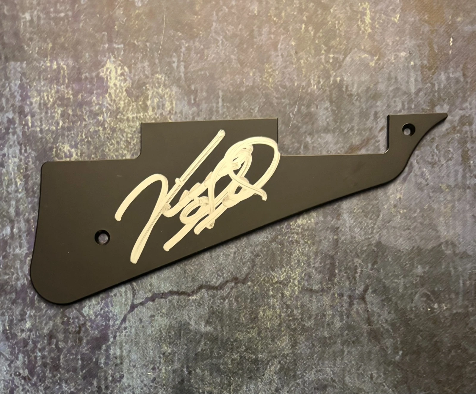 GFA The Eagles & Country Star * VINCE GILL *  Signed Electric Pickguard AD1 COA