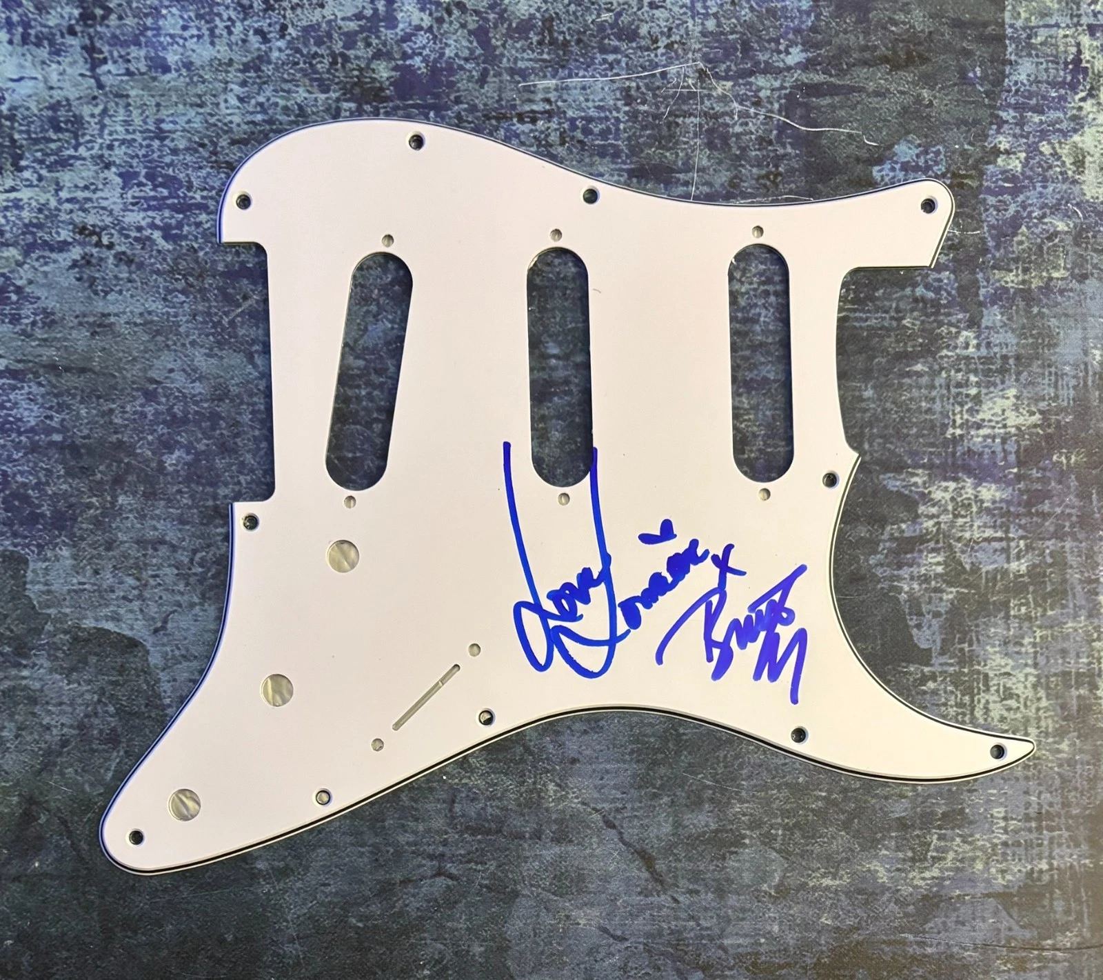 GFA Britt Lightning  Lorraine Lewis * VIXEN * Band Signed Electric Pickguard COA