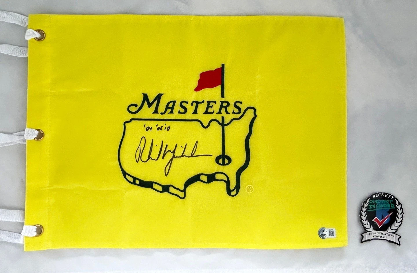Phil Mickelson Signed Masters Flag with Winning Dates Beckett BAS COA