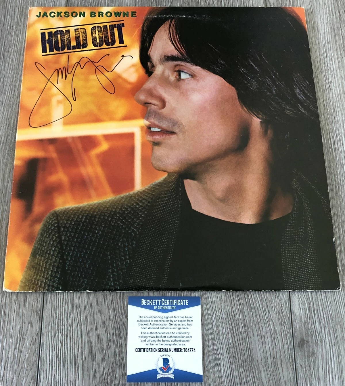 JACKSON BROWNE SIGNED HOLD OUT VINYL ALBUM w/EXACT PROOF & BECKETT BAS COA