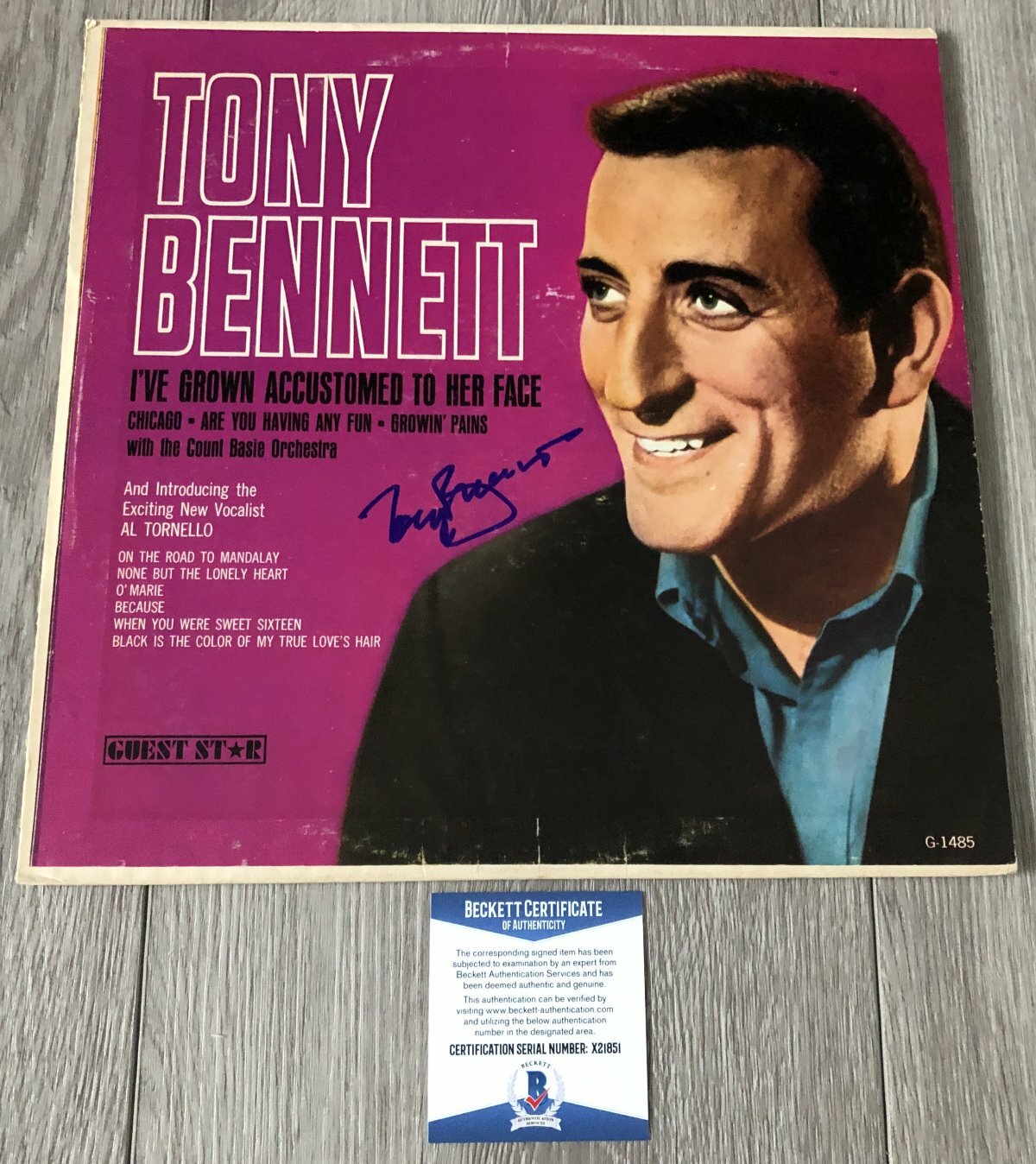TONY BENNETT SIGNED I'VE GROWN ACCUSTOMED TO HER FACE ALBUM w/ BECKETT BAS COA