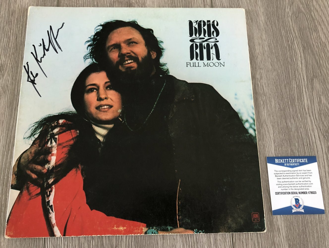 KRIS KRISTOFFERSON SIGNED AUTOGRAPH FULL MOON VINYL ALBUM w/ BECKETT BAS COA