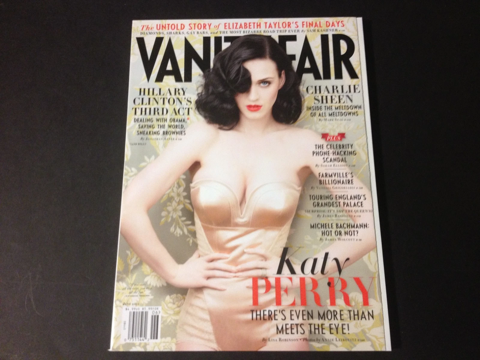 Katy Perry 2011 Vanity Fair Magazine Mag Newstand Edition Great Condition