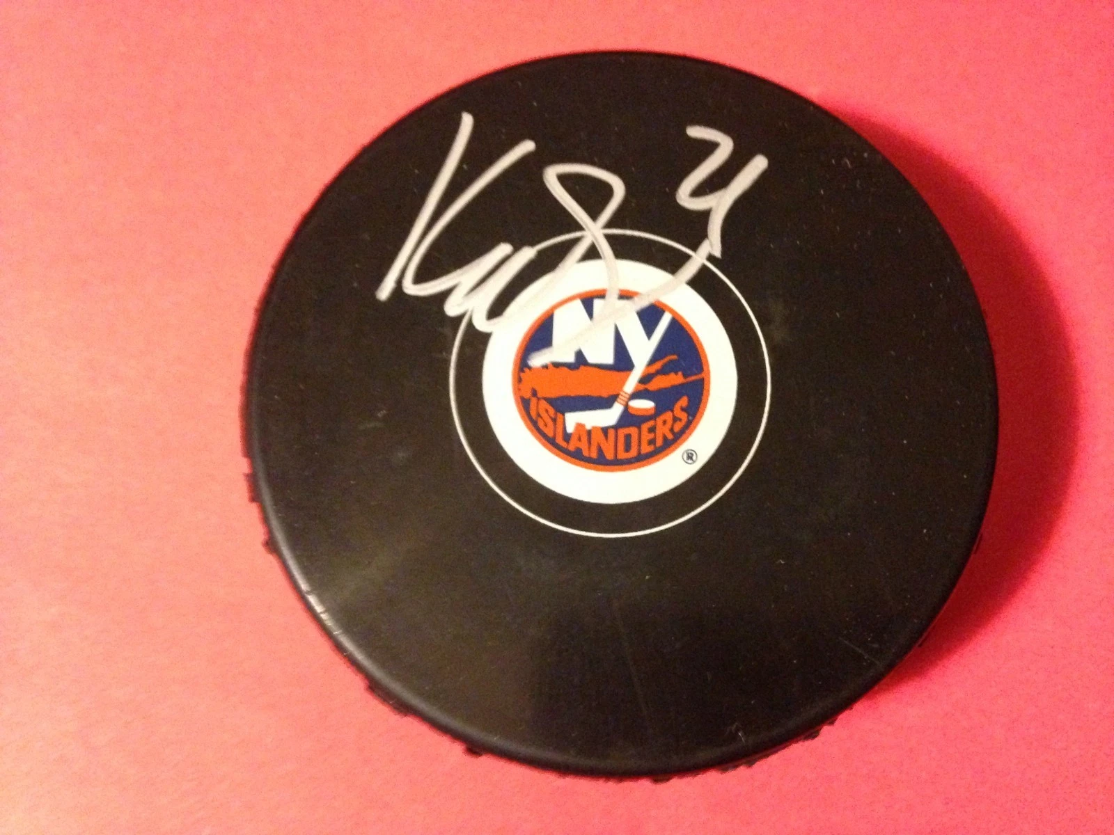 Kyle Okposo ISLANDERS Auto Signed Puck Auto