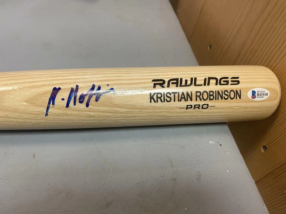 KRISTIAN ROBINSON AIZONA DIAMONDBACKS SIGNED ENGRAVED RAWLINGS BAT R41518
