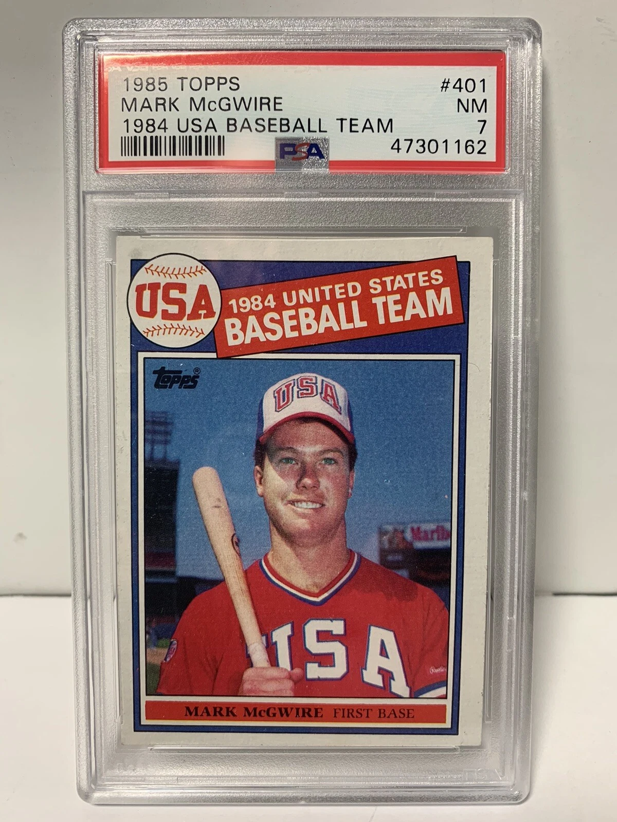 1985 Topps Mark McGwire Rookie Baseball Card #401 PSA NM 7 RC