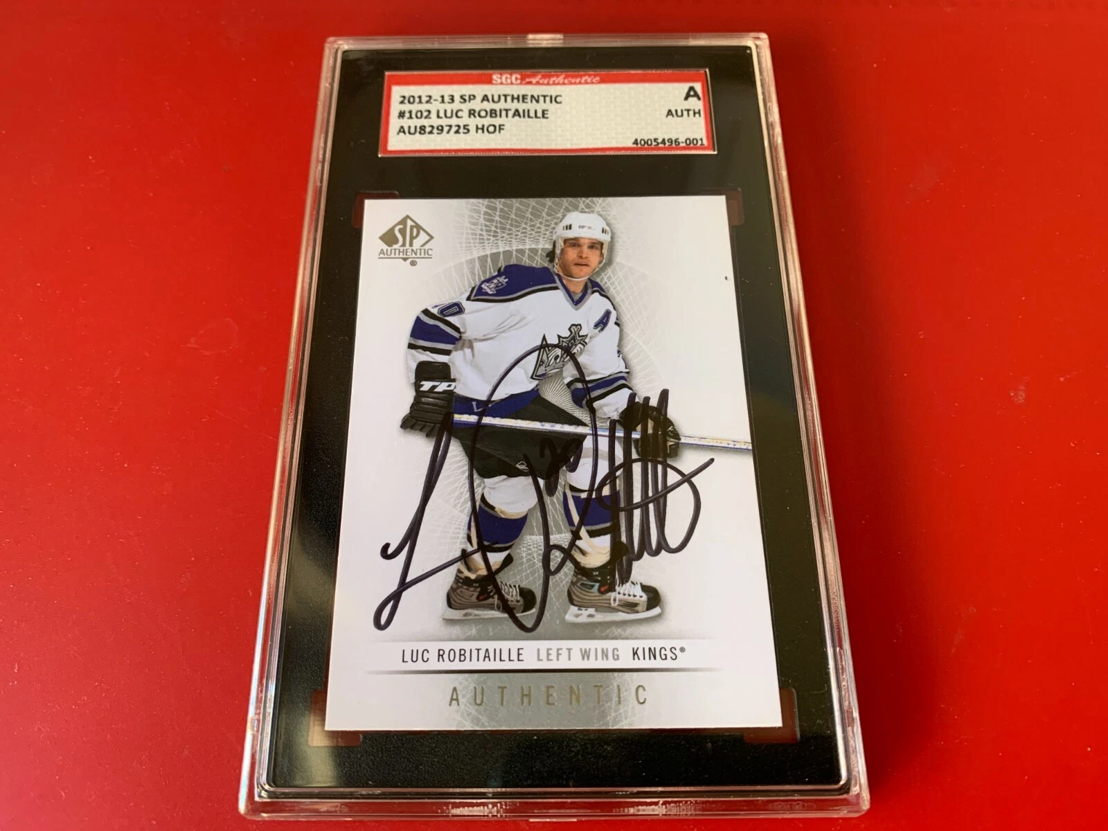 Luc Robitaille 2012-13 UD SP Authentic Card Signed Auto SGC Certified