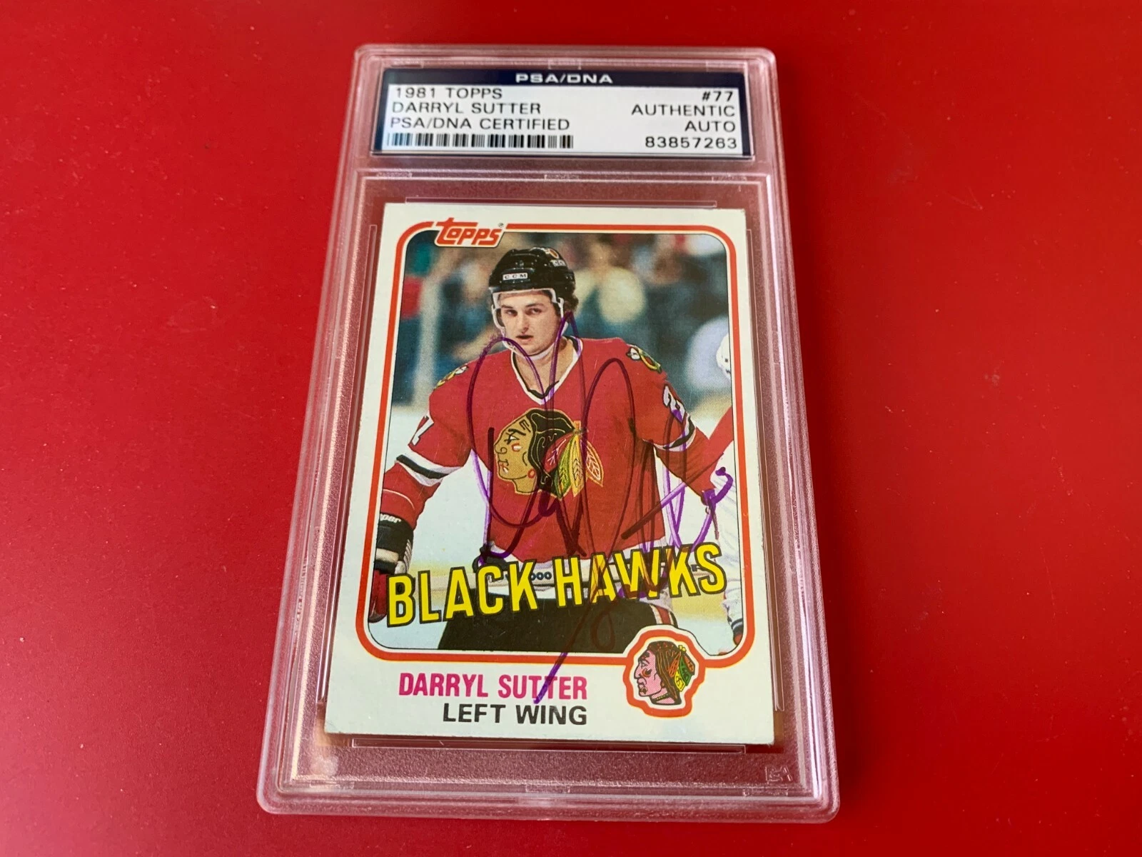 Darryl Sutter Blackhawks 1981 Topps Signed Auto PSA/DNA ENCAPSULATED