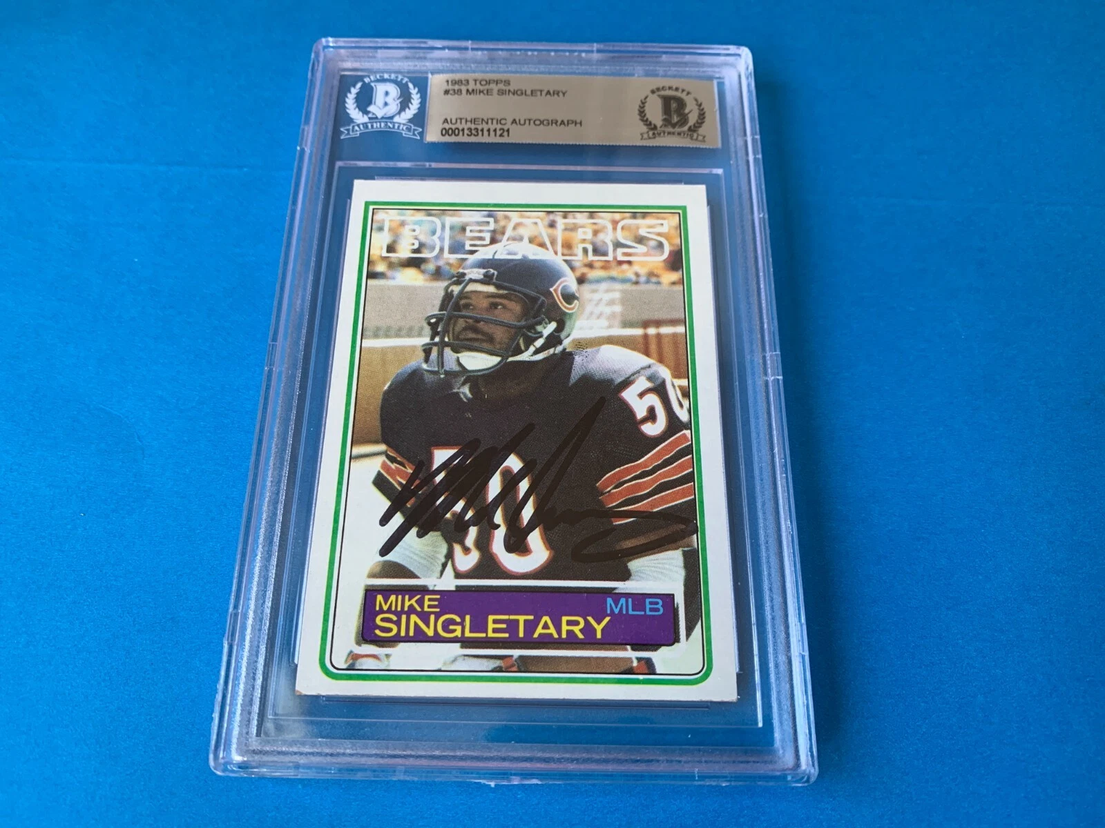 Mike Singletary HOF BEARS 1983 Topps Rookie Card Signed Auto Beckett BAS Slabbed
