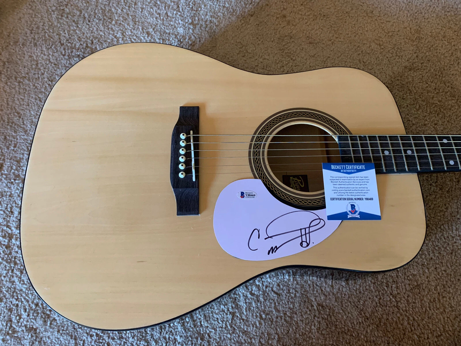 Carrie Underwood Sexy Signed Autographed Acoustic Guitar Beckett Certified
