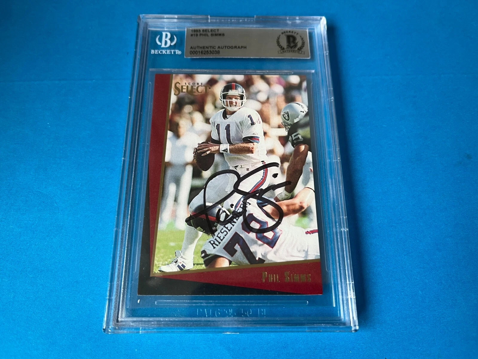 Phil Simms Giants SB 1993 Score Select Card Signed Auto Beckett BAS Slabbed