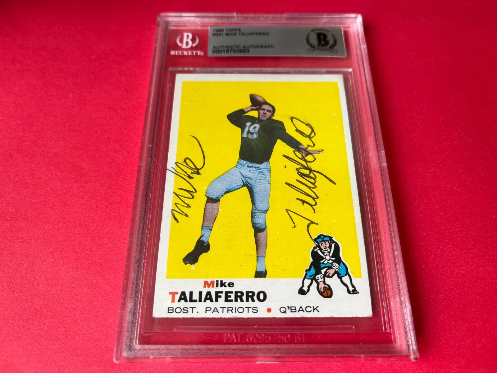 Mike Taliaferro Patriots 1969 Topps Card Signed Auto Beckett BAS Slabbed