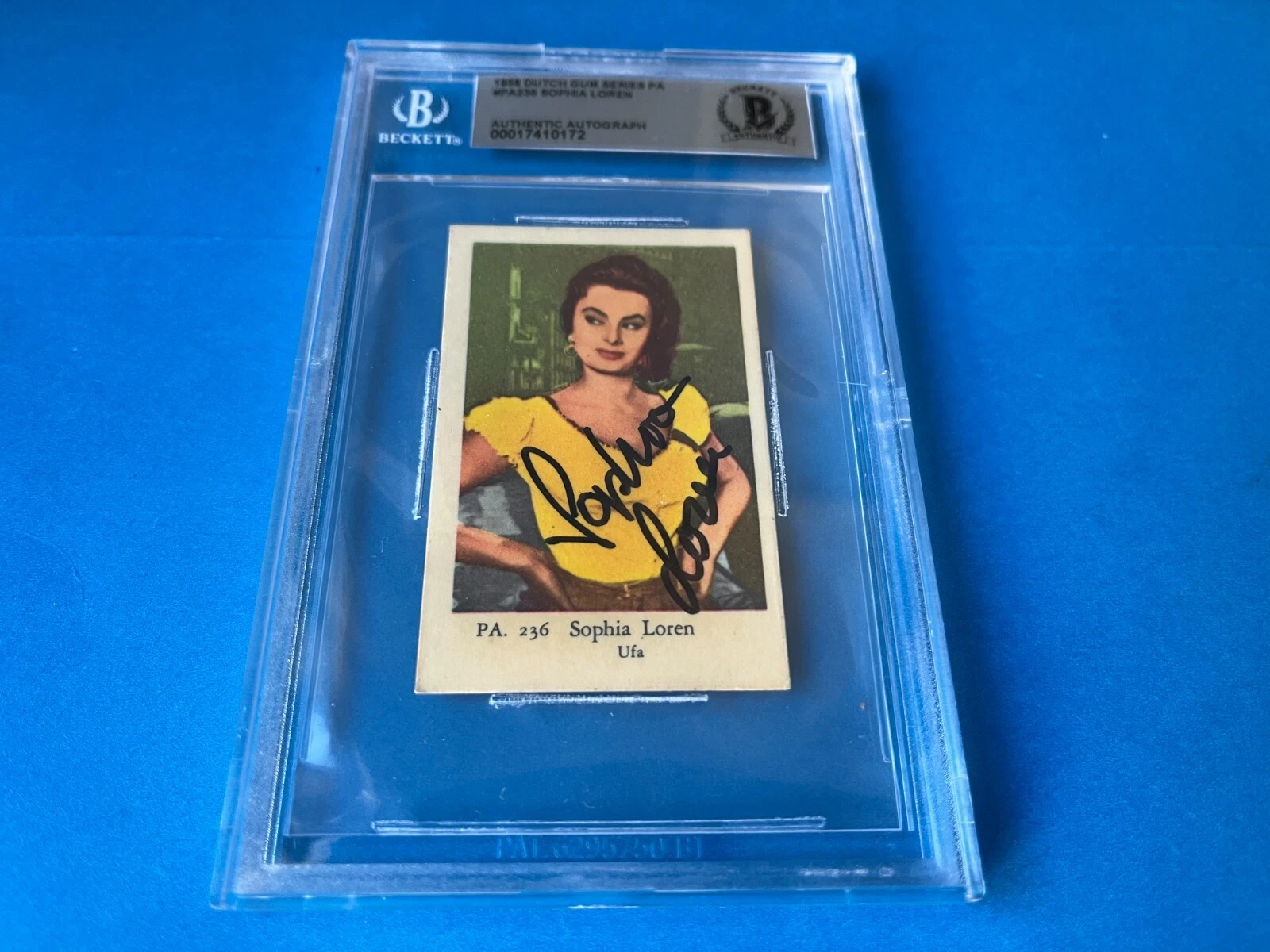 Sophia Loren Academy 1958 Dutch Gum Series PA Card Signed Auto Beckett BAS