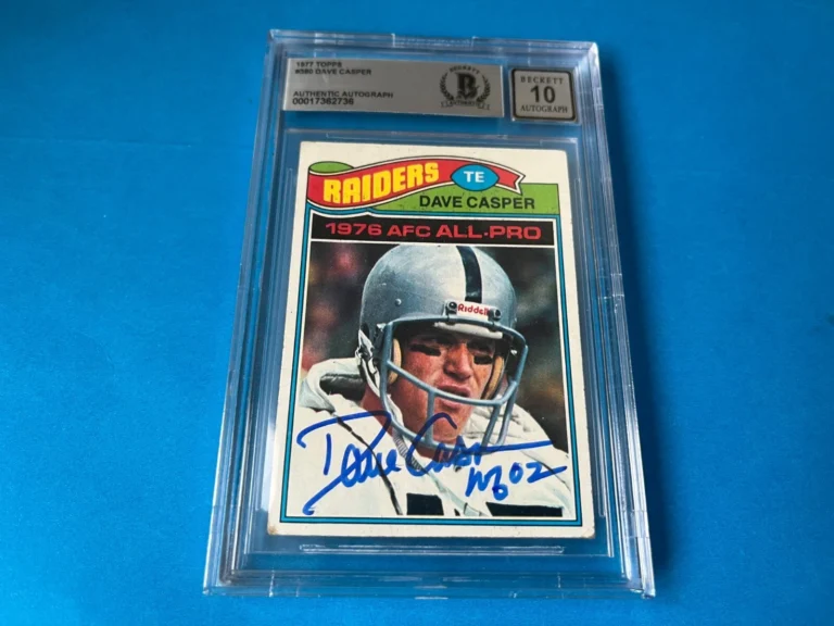 Dave Casper Raiders HOF 1977 Topps Card Signed Auto Beckett BAS Slabbed
