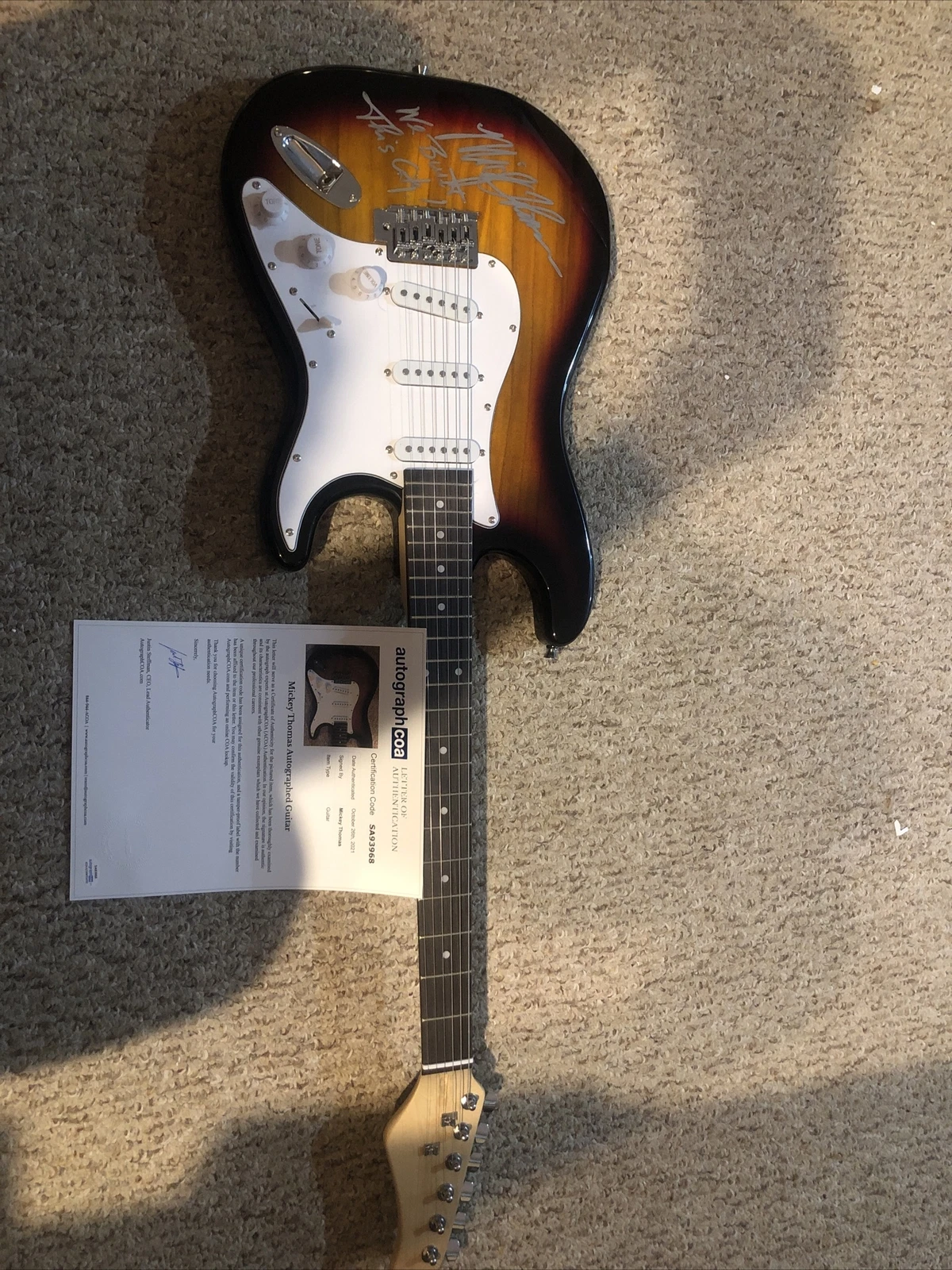 MICKEY THOMAS JEFFERSON STARSHIP SIGNED AUTOGRAPH ELECTRIC GUITAR ACOA COA STRAT