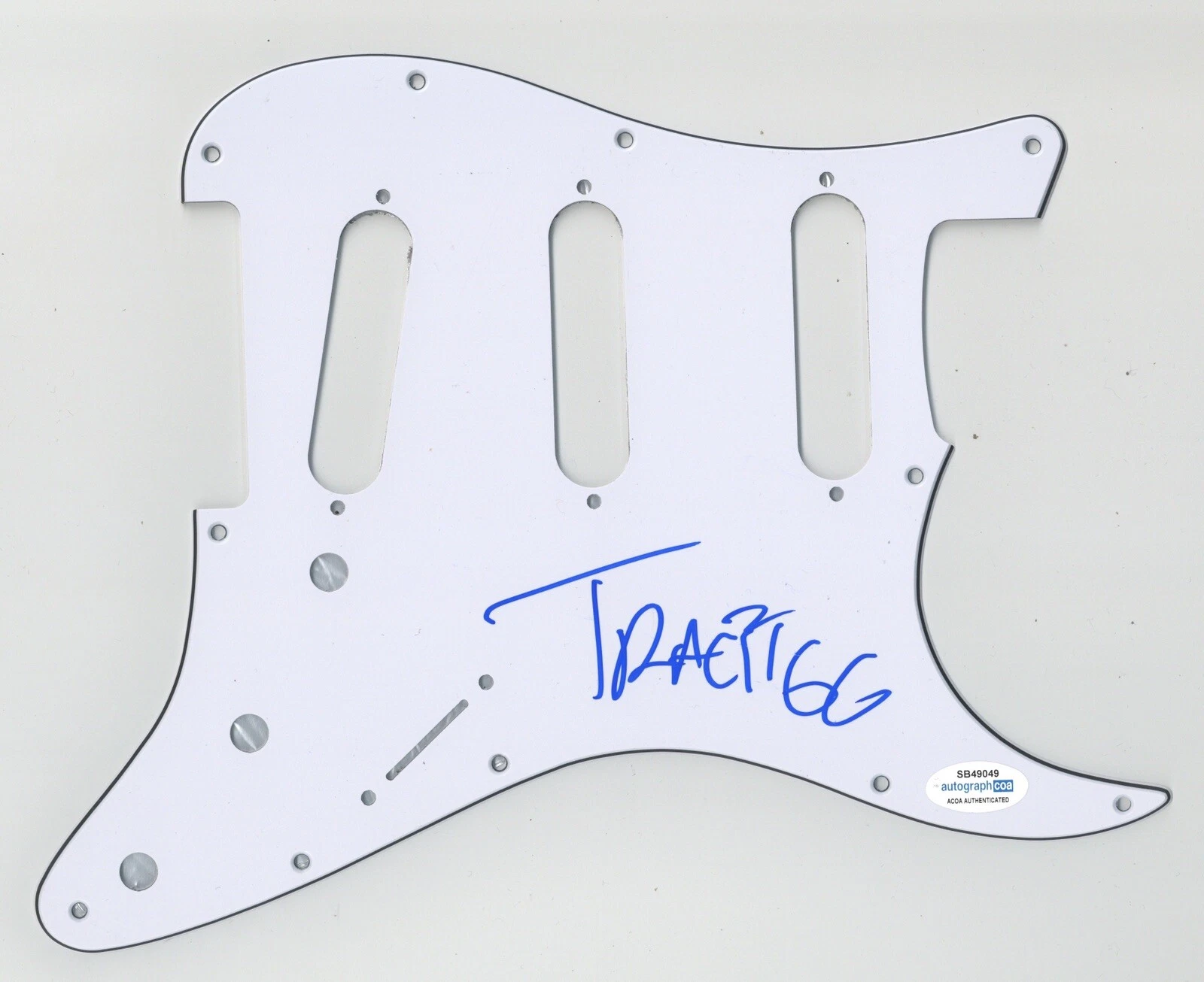 TRACII LA GUNS SIGNED AUTOGRAPH STRAT ELECTRIC PICKGUARD GUITAR ACOA RARE