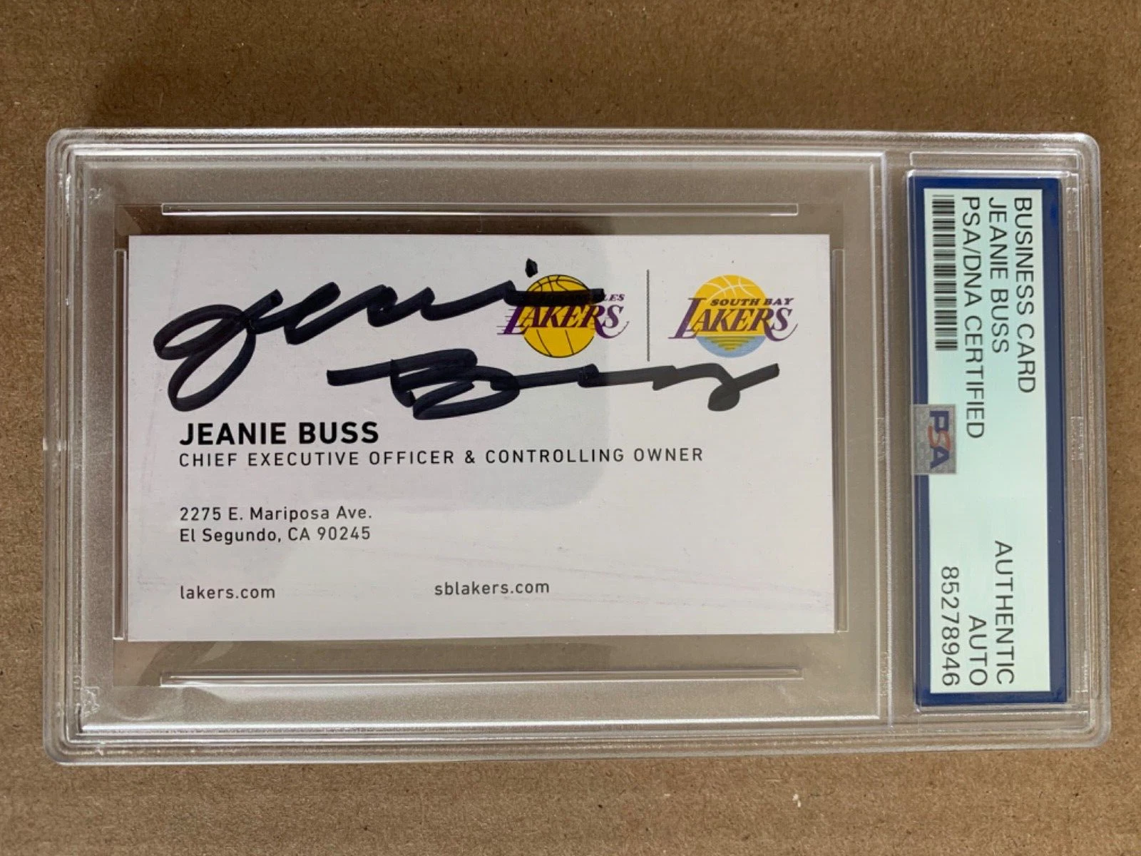 JEANIE BUSS HAND SIGNED LA LAKERS BUSINESS CARD      LAKERS CEO      PSA SLABBED