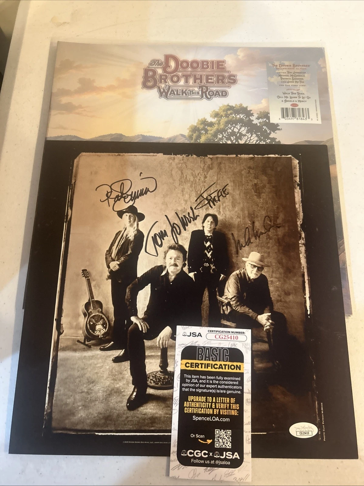 DOOBIE BROTHERS SIGNED AUTOGRAPH WALK THIS ROAD VINYL ALBUM JSA COA LP RECORD