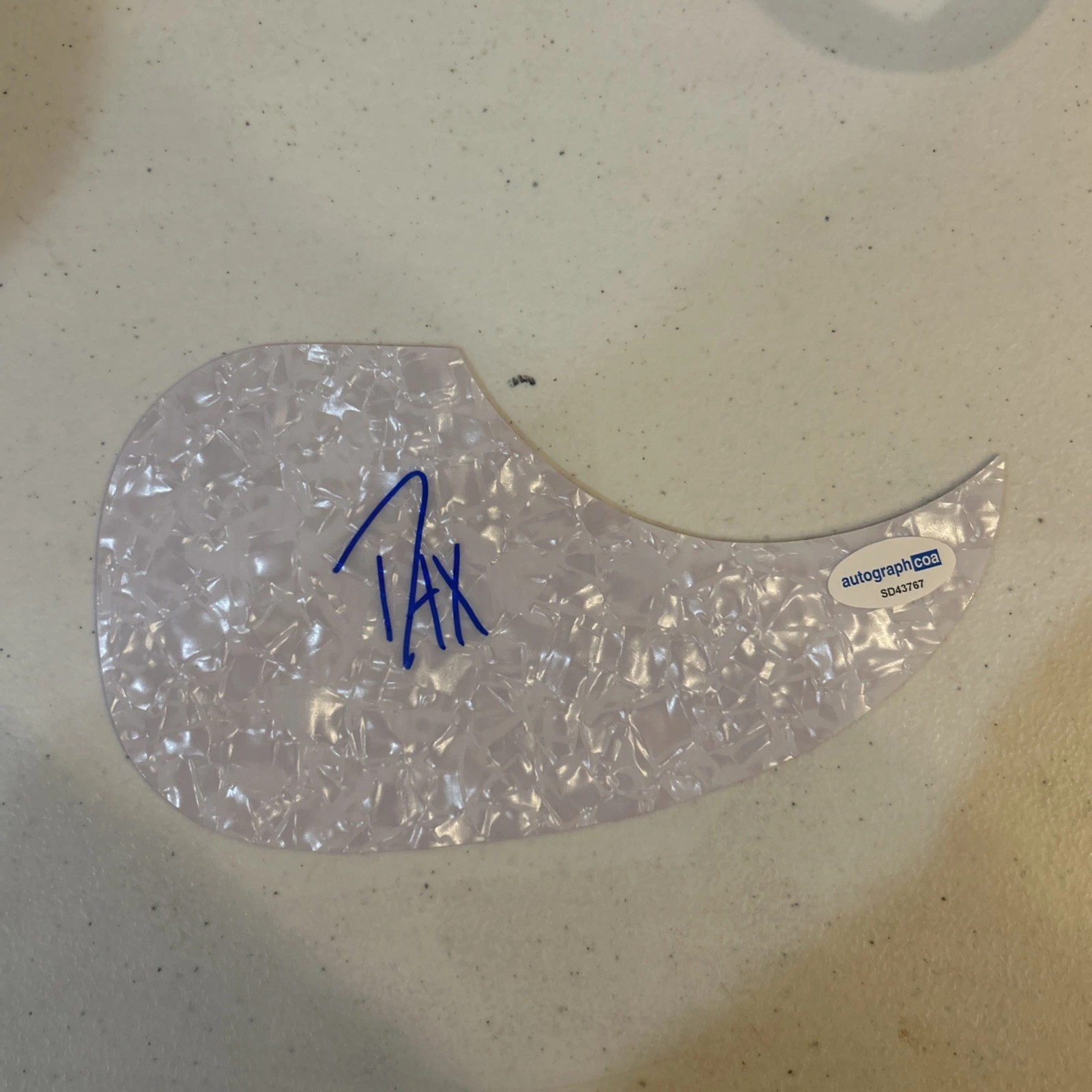 DAX COUNTRY RAPPER SIGNED AUTOGRAPH ACOUSTIC GUITAR PICKGUARD ACOA